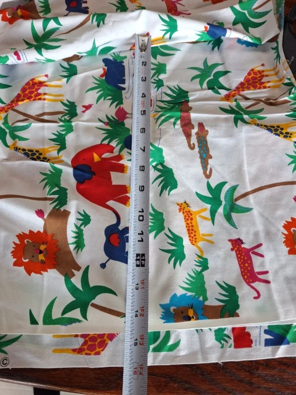 Vintage Fun Zone by Hoffman California Fabric Colorful Zoo Animals 60